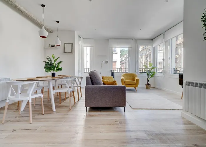 Gran Via By Sanse Holidays * Сан-Себастьян